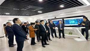 安徽省宿州市萧县县委副书记、县长朱新华等一行莅临g22恒峰国际走访调研